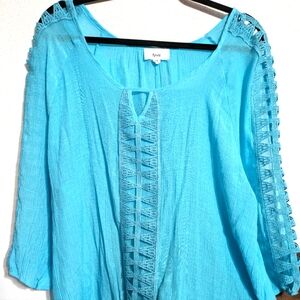 Fyve unique blue linen blouse